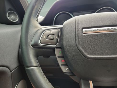 Used 2019 Land Rover Range Rover Evoque SE AWD/4WD image 21