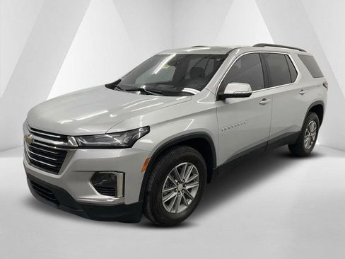 Used 2022 Chevrolet Traverse LT image 3