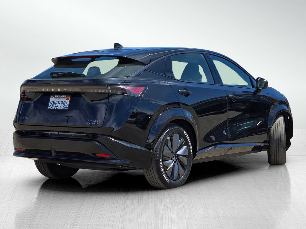 Used 2024 Nissan Ariya AWD image 5