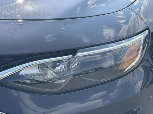 Used 2025 Chevrolet Malibu LT FWD image 16