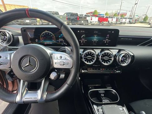 Used 2023 Mercedes-Benz CLA 35 AMG 4MATIC image 9