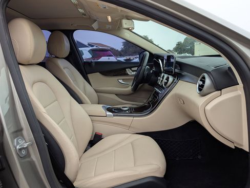 Used 2020 Mercedes-Benz C 300 Sedan image 27