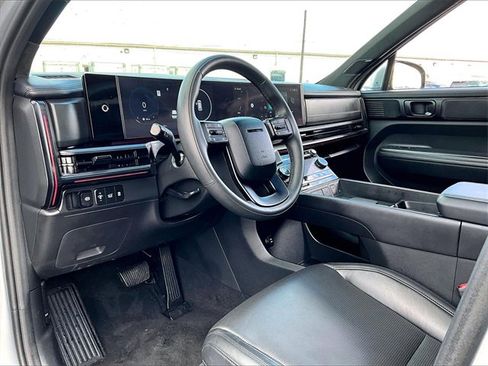 Used 2024 Hyundai Santa Fe Calligraphy image 8