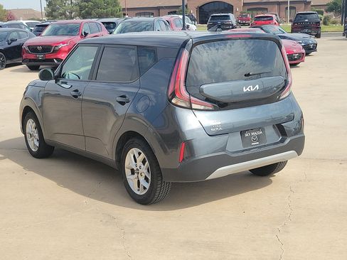Used 2024 Kia Soul LX w/ Option Group 015 FWD image 5