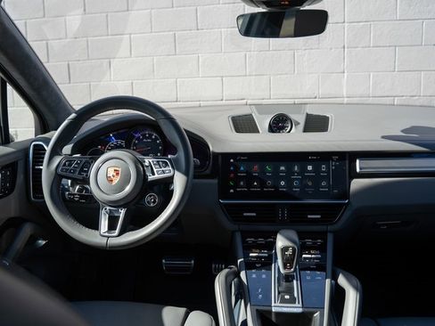 Certified 2022 Porsche Cayenne Turbo image 17
