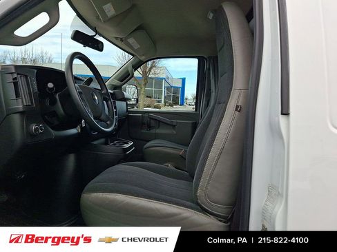 Used 2023 Chevrolet Express 2500 w/ Driver Convenience Package image 15
