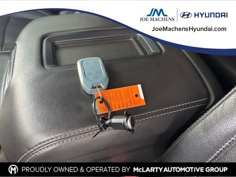 Used 2015 Chevrolet Suburban LTZ image 32