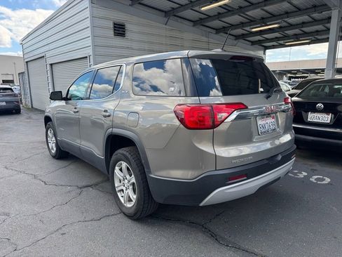 Used 2019 GMC Acadia SLE FWD image 4