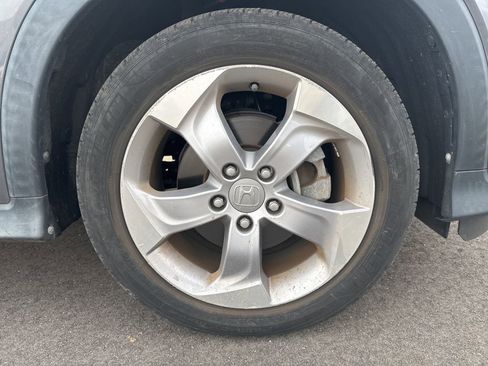 Used 2019 Honda HR-V LX image 9