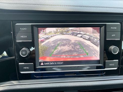 Used 2021 Volkswagen Jetta SE w/ SE Cold Weather Package FWD image 27