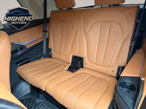 Used 2021 BMW X7 xDrive40i w/ Premium Package image 28