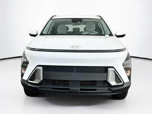 Used 2025 Hyundai Kona SEL AWD/4WD image 2