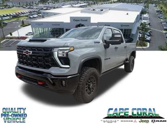 Used 2024 Chevrolet Silverado 2500 ZR2 w/ Technology Package AWD/4WD video 1