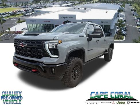 Used 2024 Chevrolet Silverado 2500 ZR2 w/ Technology Package AWD/4WD image 1