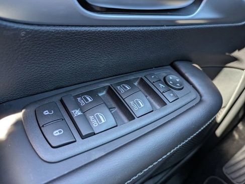 New 2026 Chrysler Pacifica Limited image 29