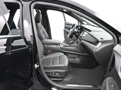 Used 2025 Cadillac XT5 Premium Luxury AWD/4WD image 34