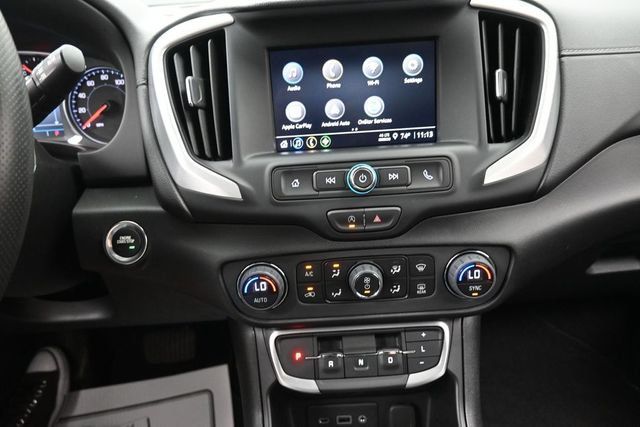 Used 2023 GMC Terrain SLE w/ Driver Convenience Package FWD image 10