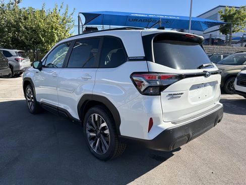 New 2026 Subaru Forester Touring AWD/4WD image 5