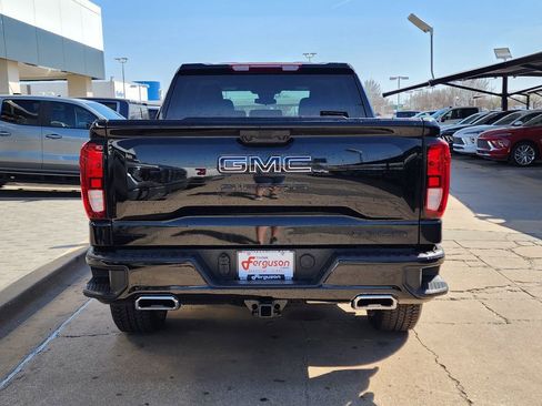 New 2026 GMC Sierra 1500 Elevation w/ LPO, Elevation Black Package AWD/4WD image 5