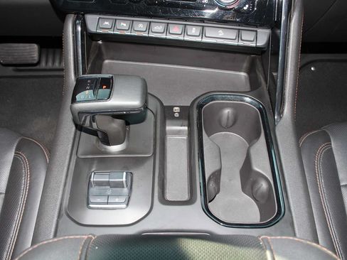 Used 2024 GMC Sierra 1500 AT4 w/ Technology Package AWD/4WD image 31