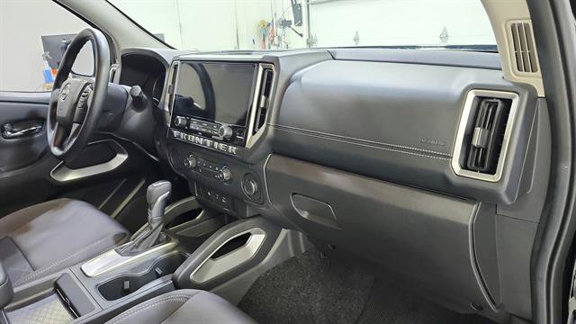 Certified 2025 Nissan Frontier SV RWD image 27