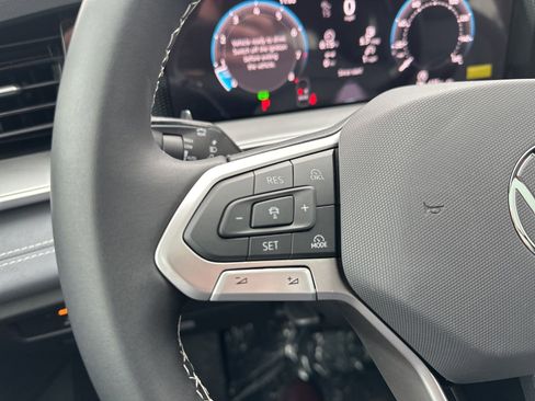 New 2026 Volkswagen Tiguan SE image 46