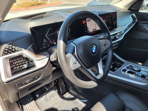 Used 2023 BMW X7 xDrive40i w/ Premium Package AWD/4WD image 13
