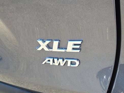Used 2020 Toyota RAV4 XLE w/ All Weather Liner Package AWD/4WD image 30