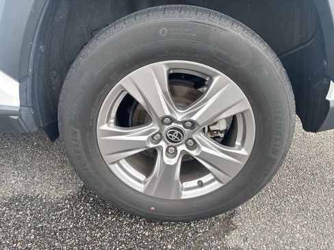 Used 2023 Toyota RAV4 XLE AWD/4WD image 10
