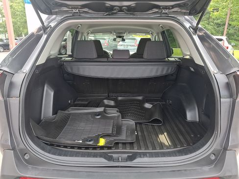 Used 2020 Toyota RAV4 LE w/ All Weather Liner Package AWD/4WD image 29