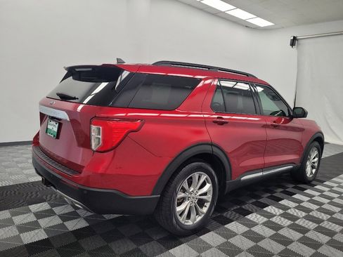 Used 2021 Ford Explorer XLT w/ Equipment Group 202A RWD image 9