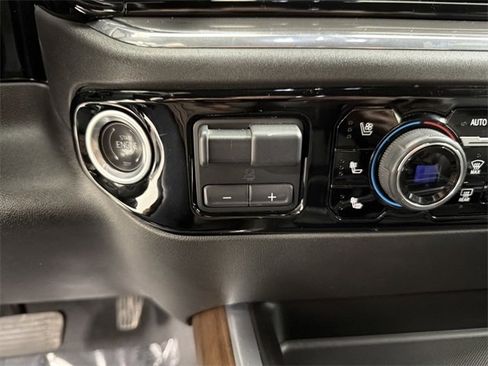 Certified 2024 Chevrolet Silverado 3500 High Country w/ High Country Premium Package image 33