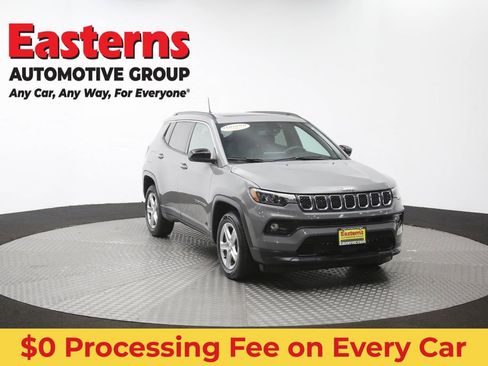 Used 2023 Jeep Compass Latitude w/ Sun and Sound Group AWD/4WD image 52