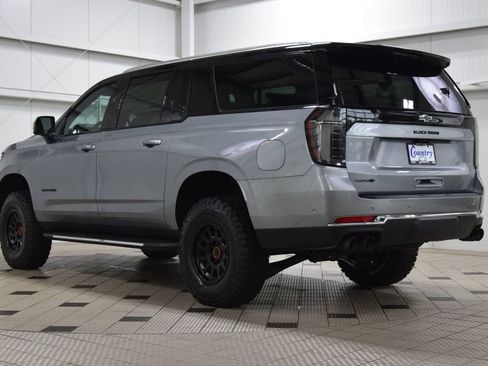 New 2026 Chevrolet Suburban Premier AWD/4WD image 6