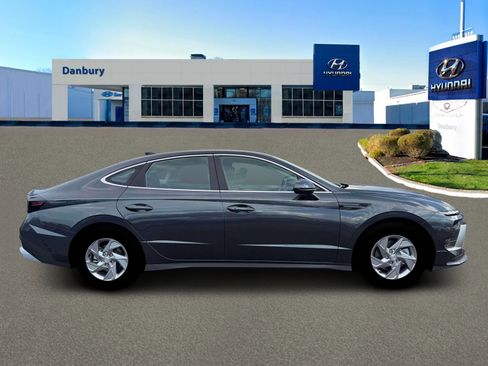 New 2026 Hyundai Sonata SE FWD image 9
