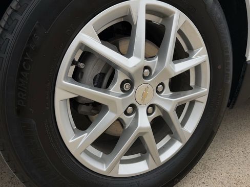 Used 2023 Chevrolet Equinox LS w/ LS Convenience Package image 11