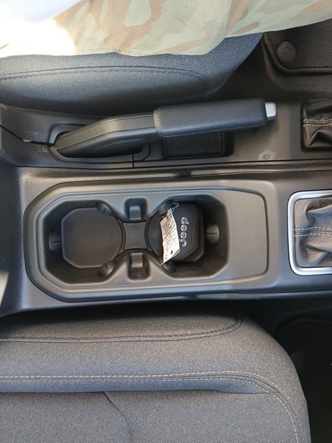 Used 2025 Jeep Gladiator Sport AWD/4WD image 38