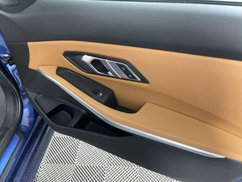 Certified 2023 BMW 330i xDrive Sedan w/ Convenience Package AWD/4WD image 19