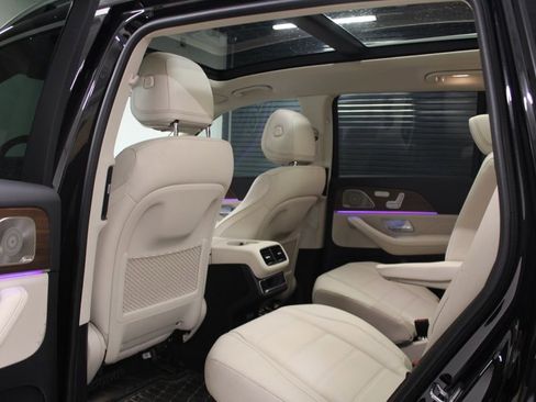 Certified 2025 Mercedes-Benz GLS 450 GLS 450 image 33