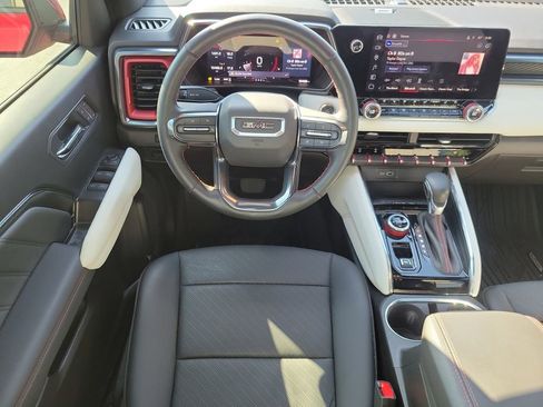 Used 2024 GMC Canyon AT4X AWD/4WD image 17