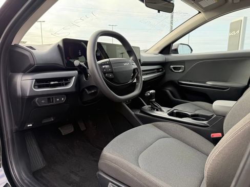 Certified 2025 Kia K4 FWD image 9