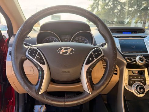 Used 2012 Hyundai Elantra Limited w/ Technology Pkg 5 FWD image 18