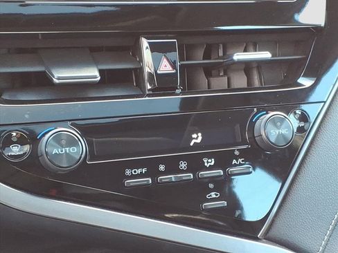 Used 2023 Toyota Camry SE image 20