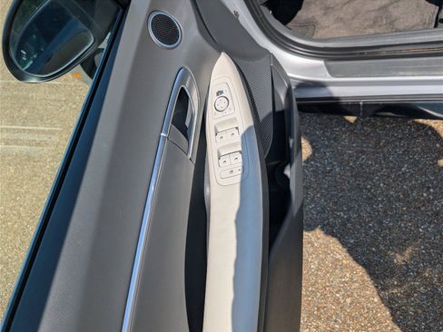 Used 2023 Hyundai Sonata SEL FWD image 13