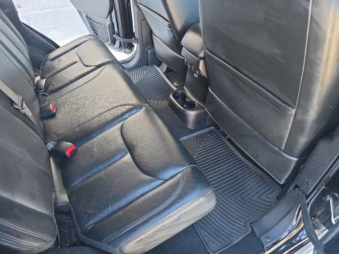 Used 2015 Jeep Wrangler Unlimited Sahara image 18