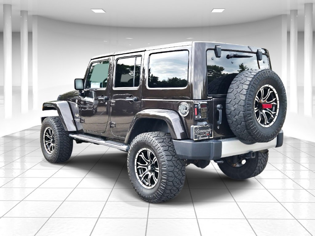 Used 2013 Jeep Wrangler Unlimited Sahara w/ Dual Top Group AWD/4WD image 5