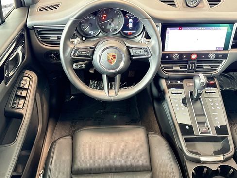 Used 2024 Porsche Macan Turbo image 20