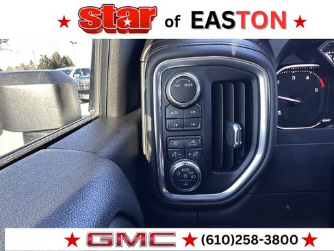Used 2021 GMC Sierra 2500 AT4 image 29