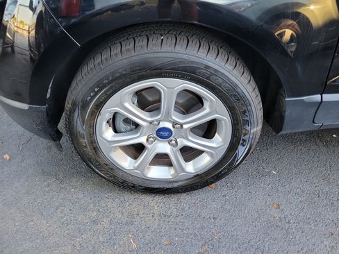 Used 2020 Ford EcoSport SE image 6