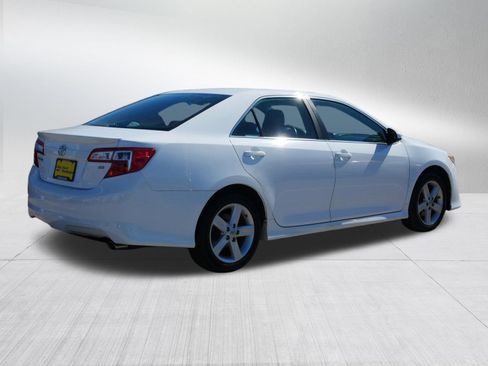 Used 2013 Toyota Camry SE image 7